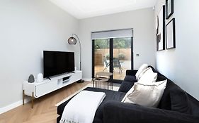 Oak Tree Lodge